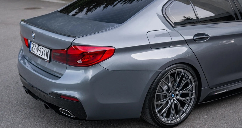 BMW Seria 5 cena 129999 przebieg: 197000, rok produkcji 2017 z Rzeszów małe 781